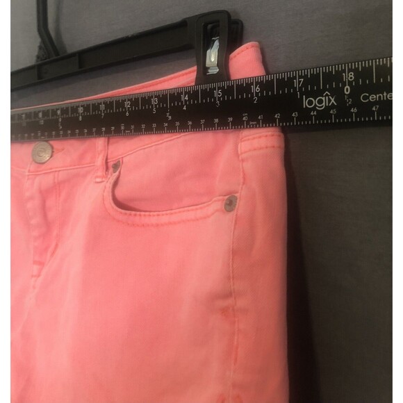 Women’s Aeropostale Pink Jean Shorts Size 8 - Picture 2 of 5